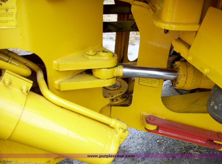 image for item 5002 1991 Michigan L-120 wheel loader