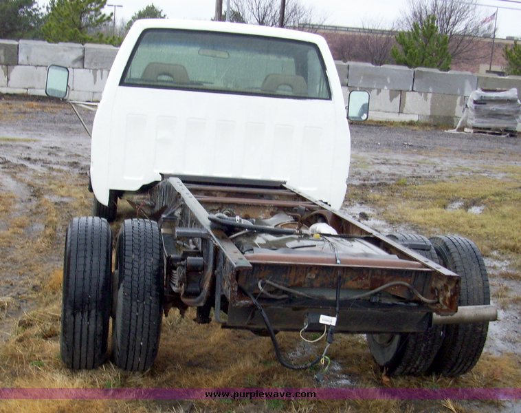 image for item 5003 1994 GMC Sierra C3500 pickup truck