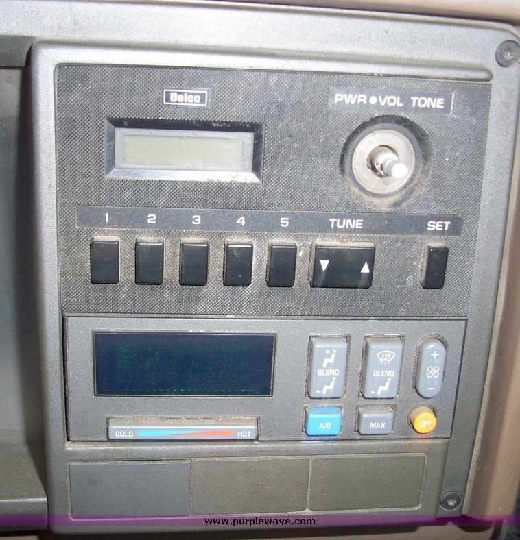 image for item 5003 1994 GMC Sierra C3500 pickup truck