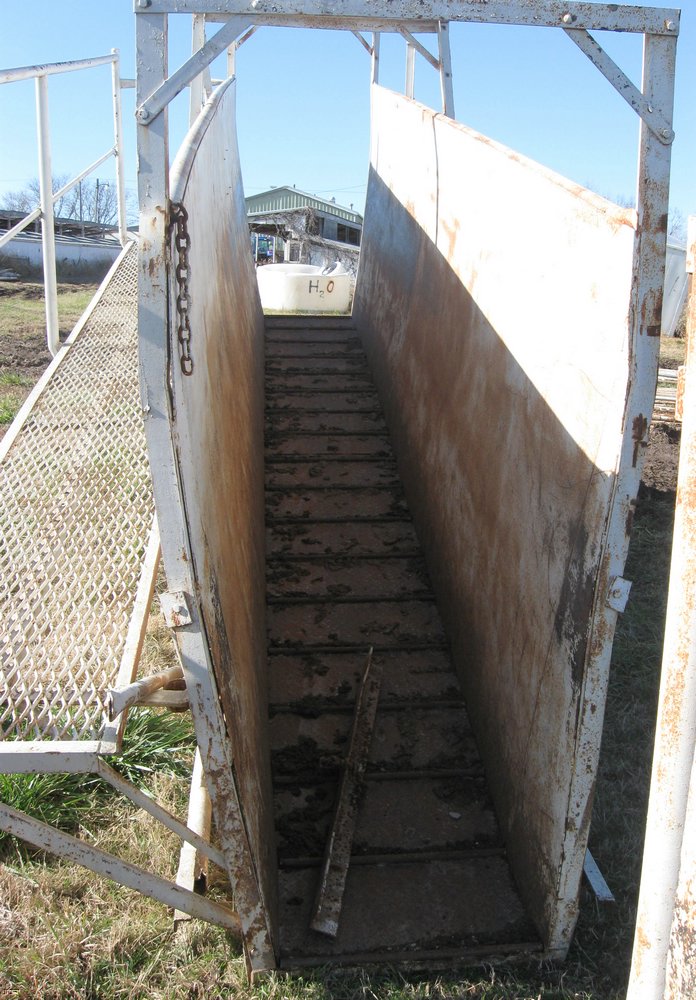 image for item 3091 Loading chute and crowding tub