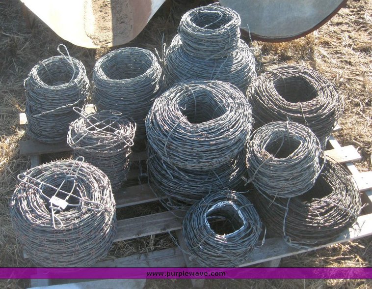 (14) assorted rolls of used barb wire in Great Bend, KS | Item 3647 ...