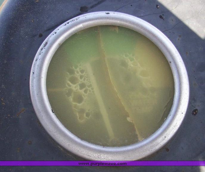 image for item 4002 1972 John Deere 1020 tractor