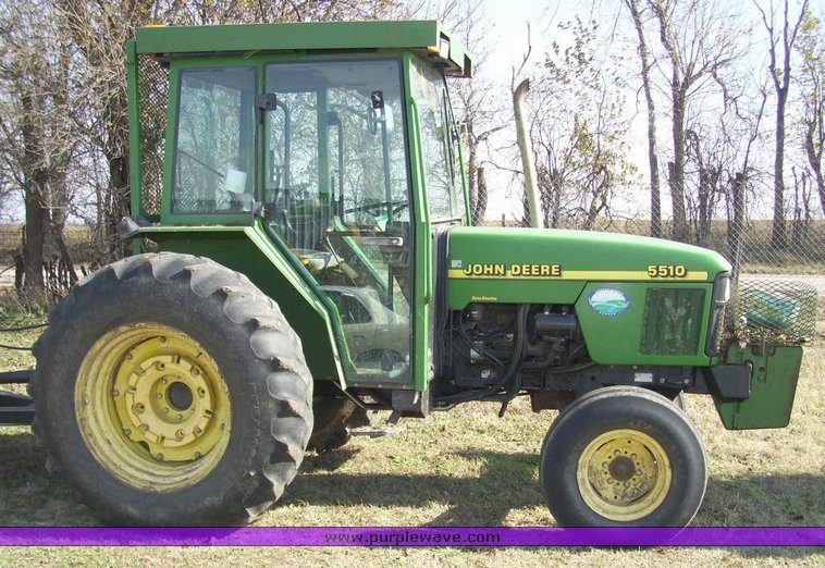 image for item 4003 1999 John Deere 5510 tractor
