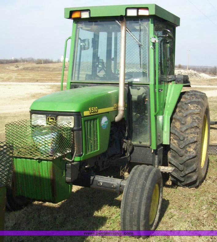 image for item 4003 1999 John Deere 5510 tractor