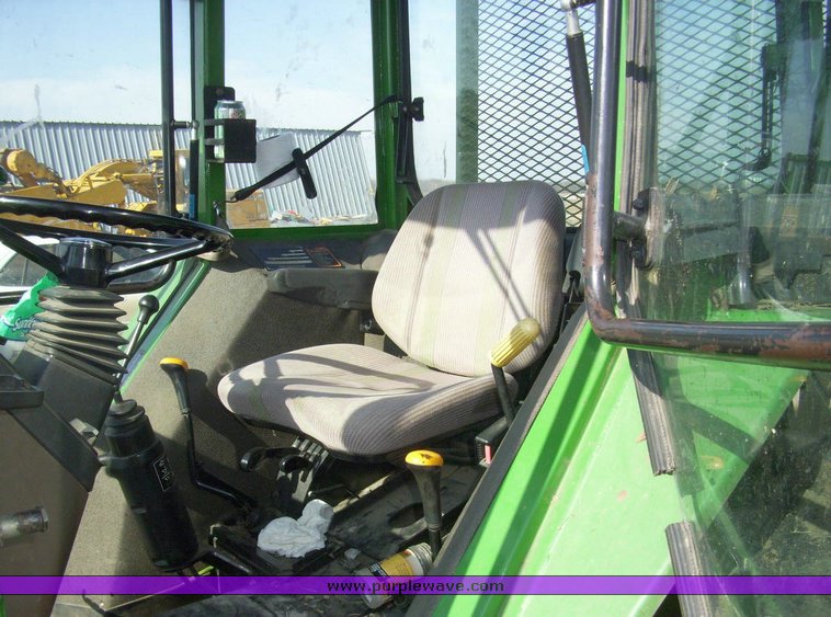 image for item 4003 1999 John Deere 5510 tractor