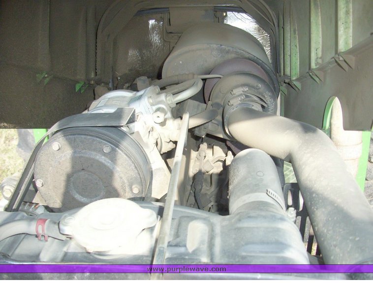 image for item 4003 1999 John Deere 5510 tractor