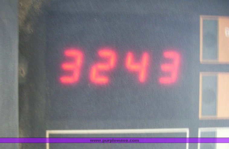 image for item 4113 1987 Caterpillar Challenger 65 tractor