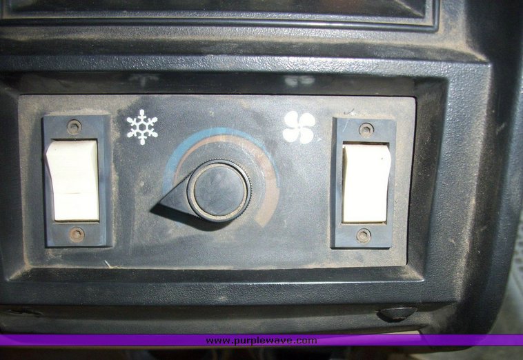 image for item 4113 1987 Caterpillar Challenger 65 tractor