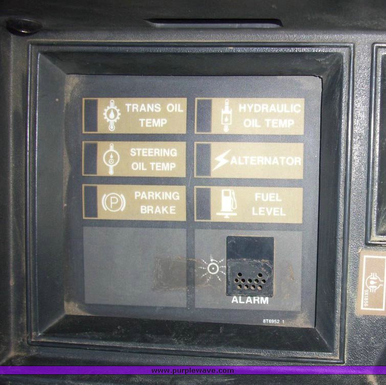 image for item 4113 1987 Caterpillar Challenger 65 tractor