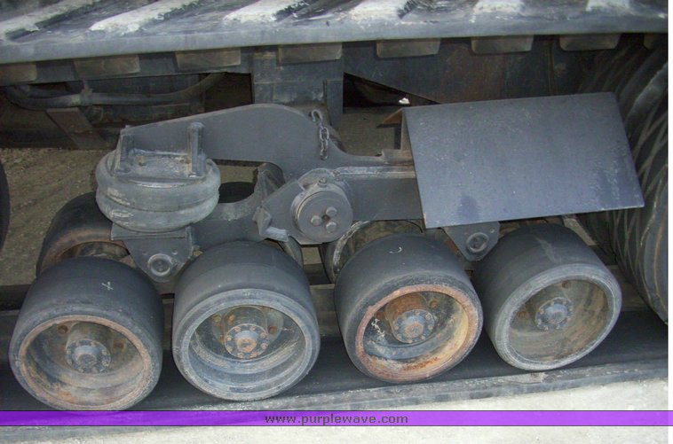 image for item 4113 1987 Caterpillar Challenger 65 tractor