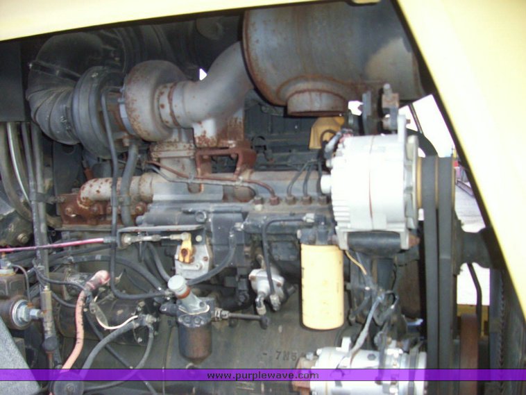 image for item 4113 1987 Caterpillar Challenger 65 tractor