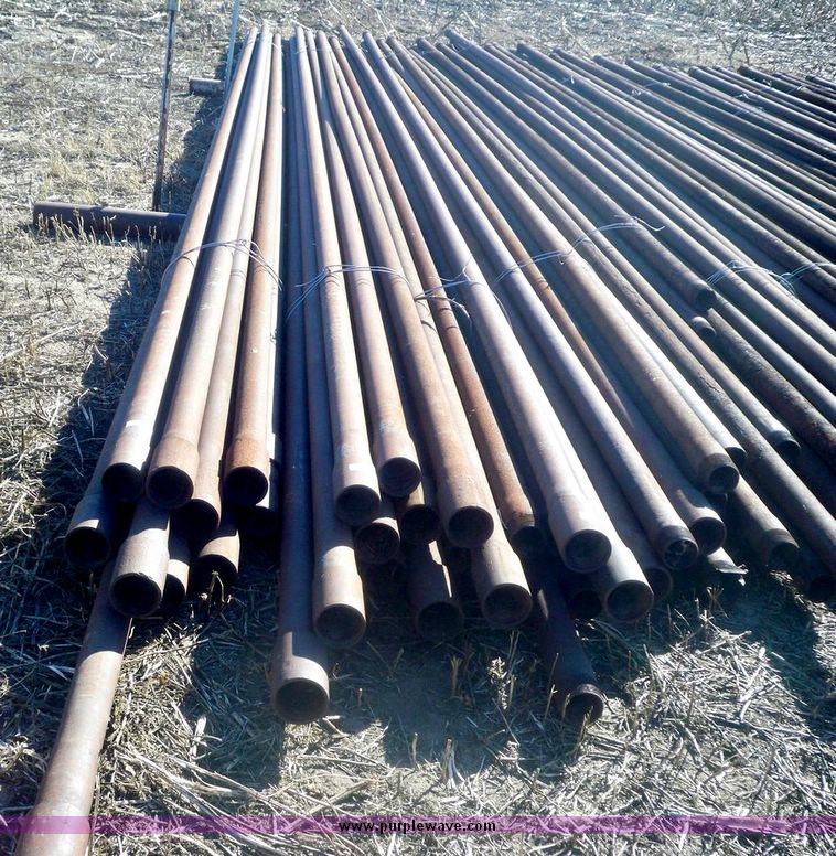 image for item 4253 (10) sections of oil field pipe