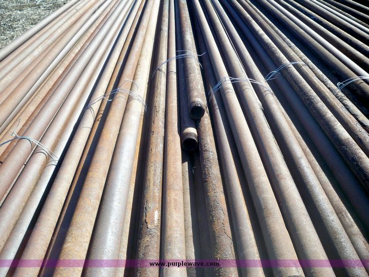 (10) sections of oil field pipe in Great Bend, KS Item 4257 sold