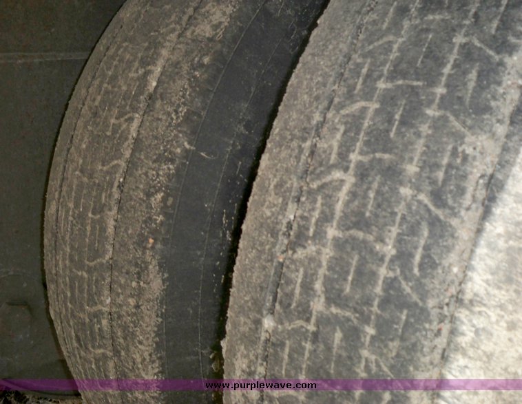 image for item 5197 1997 Barrett aluminum three deck hog semi trailers