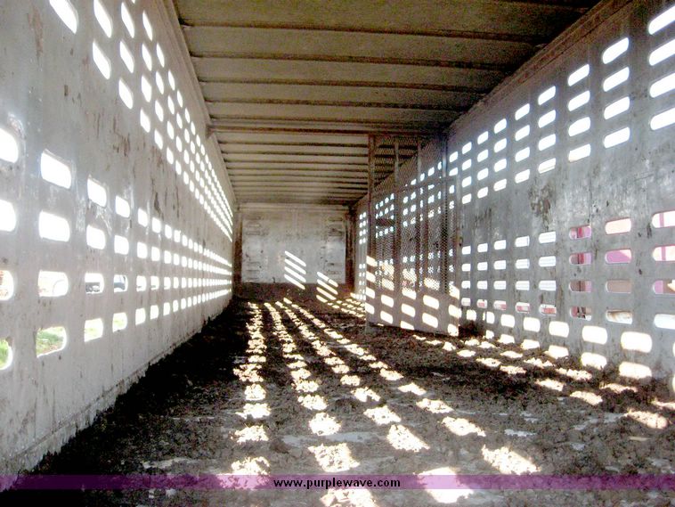 image for item 6421 1971 Hobbs 45' straight deck aluminum livestock trailer