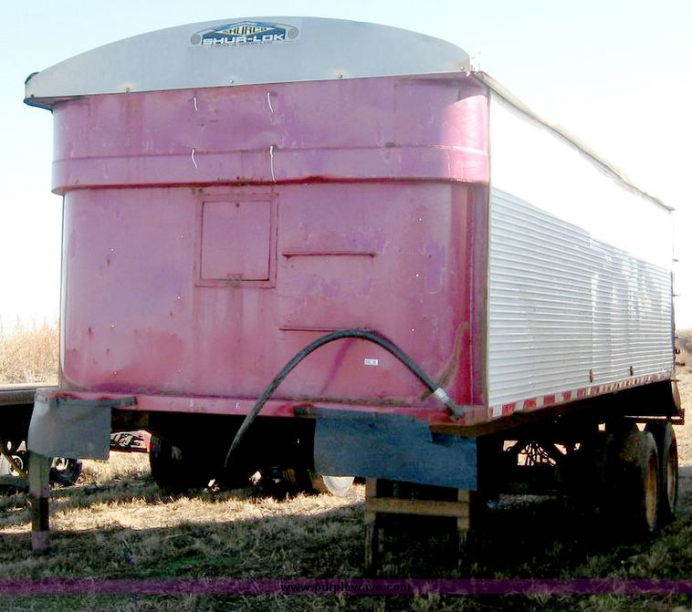 image for item 6422 1992 Hydraulic dump bed trailer