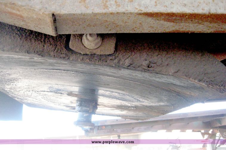 image for item 6422 1992 Hydraulic dump bed trailer