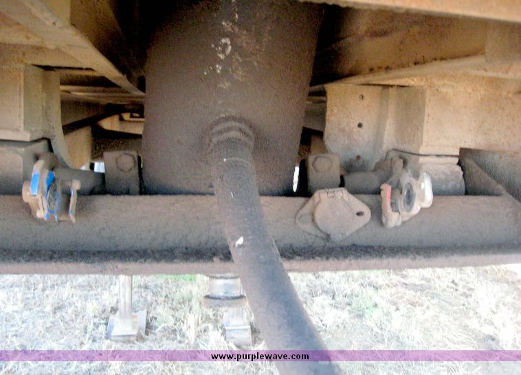 image for item 6422 1992 Hydraulic dump bed trailer