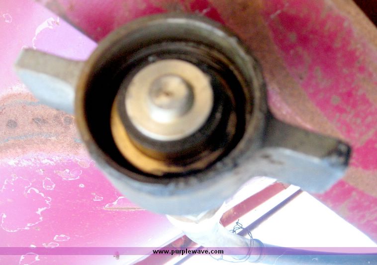 image for item 6422 1992 Hydraulic dump bed trailer