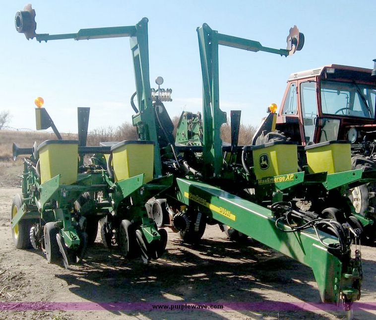 image for item 6431 John Deere 1760NT MaxEmerge XP planter