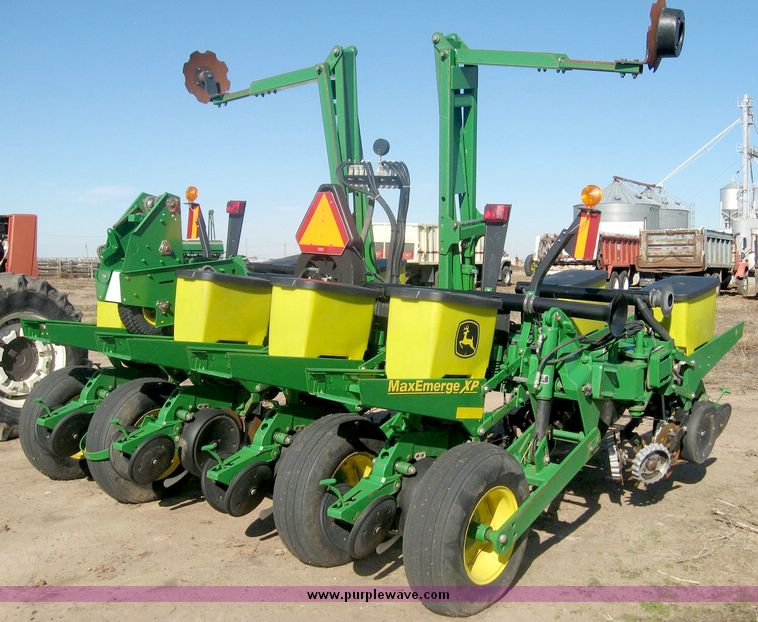 image for item 6431 John Deere 1760NT MaxEmerge XP planter