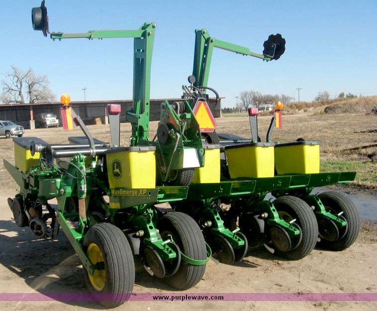 image for item 6431 John Deere 1760NT MaxEmerge XP planter