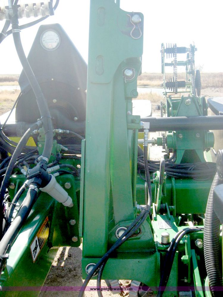 image for item 6431 John Deere 1760NT MaxEmerge XP planter