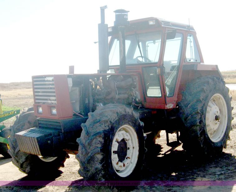 image for item 6432 1990 Fiat Hesston 180-90DT MFWD tractor