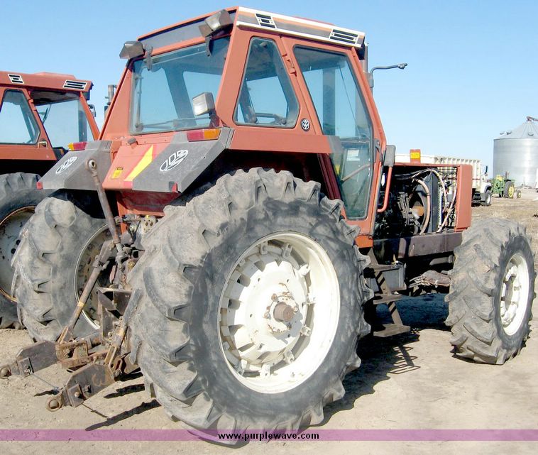 image for item 6432 1990 Fiat Hesston 180-90DT MFWD tractor