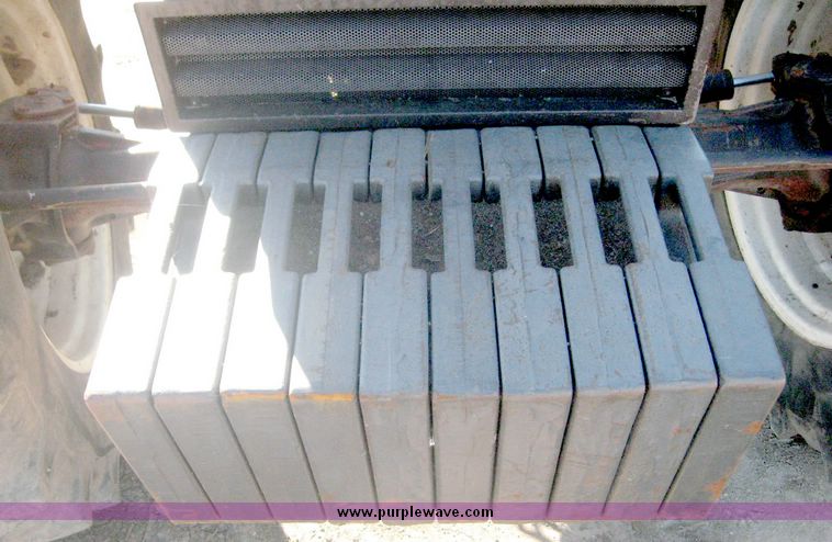 image for item 6432 1990 Fiat Hesston 180-90DT MFWD tractor