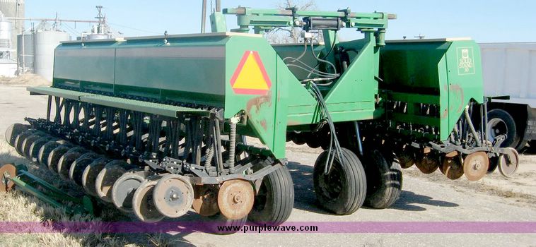 image for item 6438 Great Plains Solid Stand 30 double disc drill