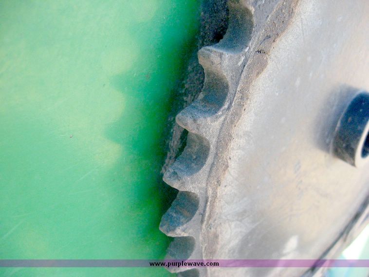 image for item 6438 Great Plains Solid Stand 30 double disc drill