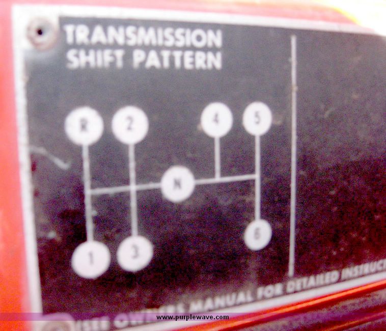 image for item 6439 1977 GMC 9500 tandem axle truck with 20' combination grain and silage bed