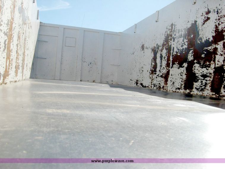 image for item 6440 1993 Ford L8000 tandem axle truck with 22' combination silage and grain bed