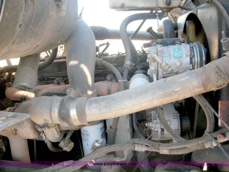 image for item 6440 1993 Ford L8000 tandem axle truck with 22' combination silage and grain bed