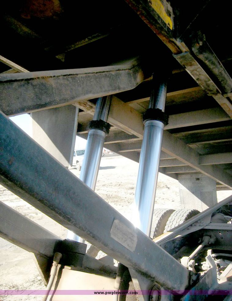 image for item 6440 1993 Ford L8000 tandem axle truck with 22' combination silage and grain bed