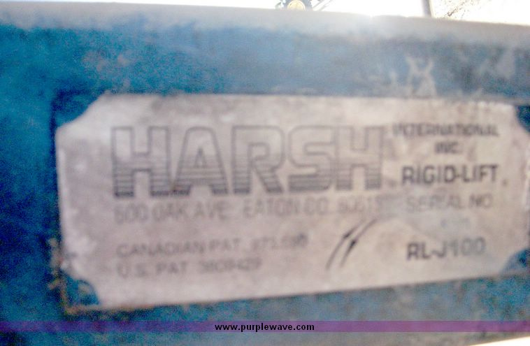 image for item 6440 1993 Ford L8000 tandem axle truck with 22' combination silage and grain bed