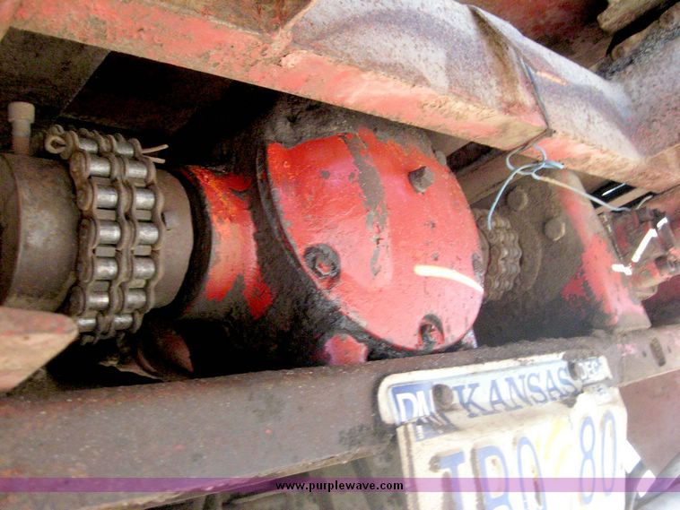 image for item 6441 1986 Mack 600 RS600 tandem axle truck with Mohrlang XDH20 manure spreader box