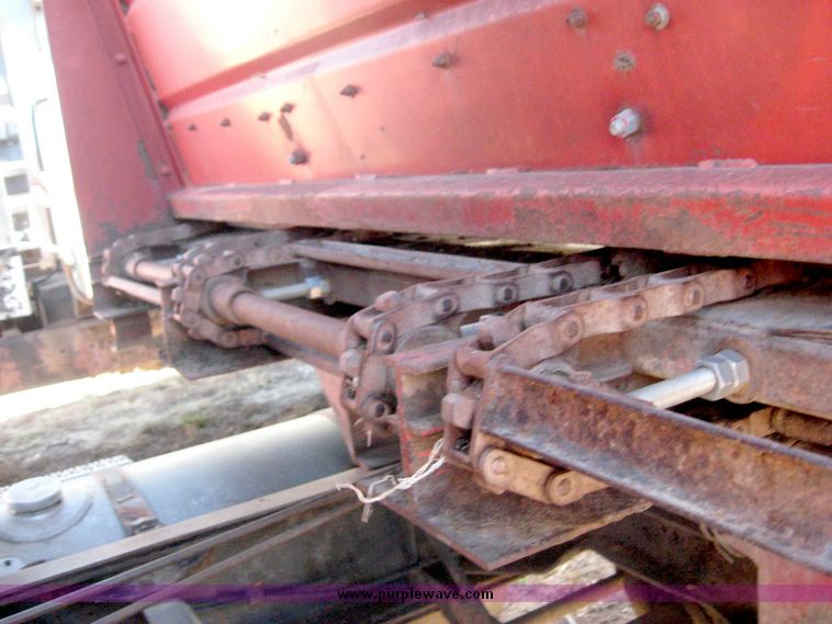 image for item 6441 1986 Mack 600 RS600 tandem axle truck with Mohrlang XDH20 manure spreader box