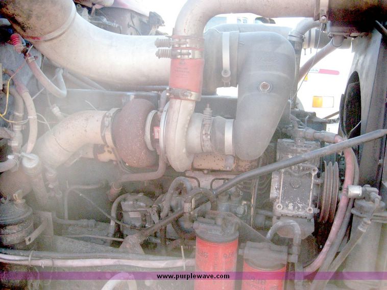 image for item 6441 1986 Mack 600 RS600 tandem axle truck with Mohrlang XDH20 manure spreader box