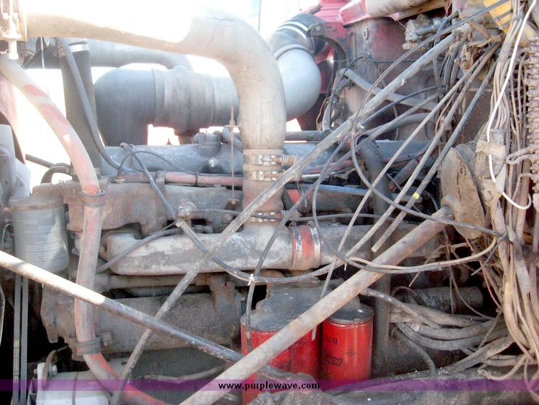 image for item 6441 1986 Mack 600 RS600 tandem axle truck with Mohrlang XDH20 manure spreader box