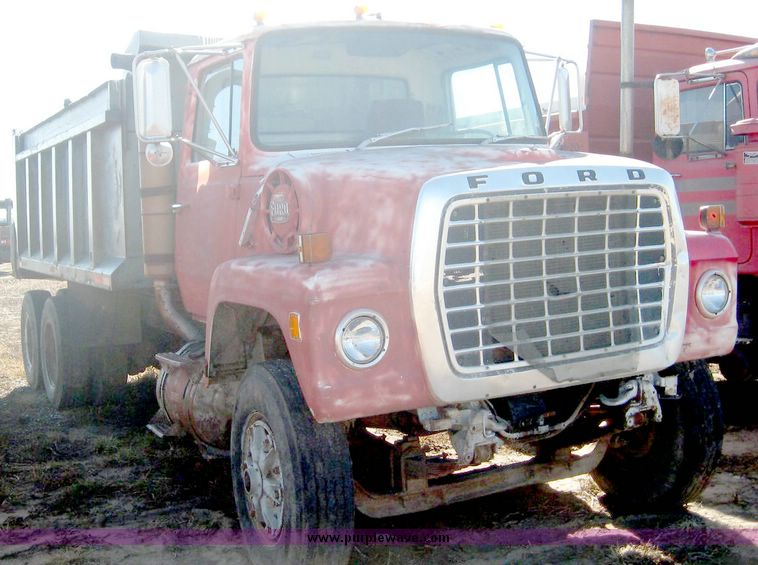 image for item 6442 1981 Ford 8000 tandem axle truck with 15' dump bed and hoist