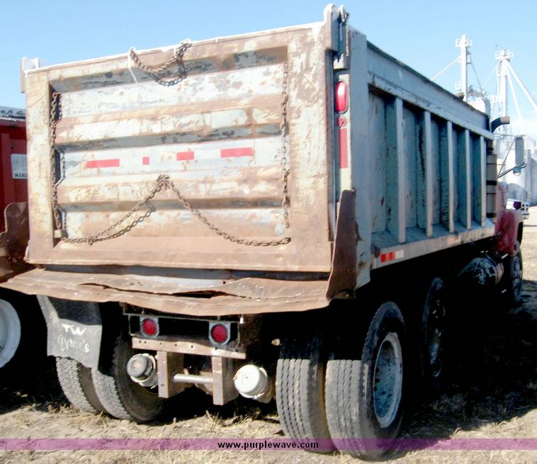 image for item 6442 1981 Ford 8000 tandem axle truck with 15' dump bed and hoist