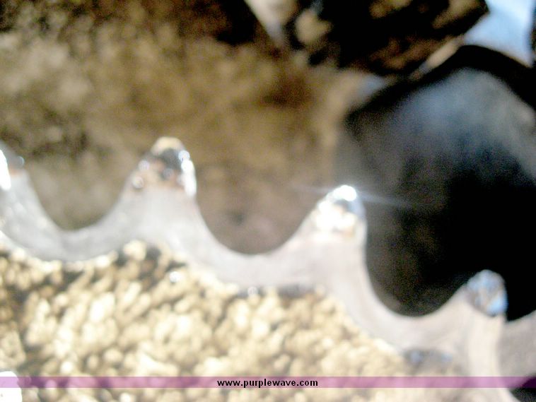 image for item 6447 1999 International 2000 SERIES 2654 tandem axle truck with Harsh 810 feed mixer box