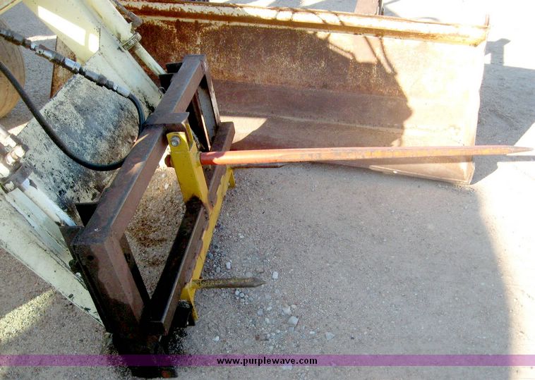 image for item 6541 1961 John Deere 3010 tractor with GB 900 Hi-Master loader