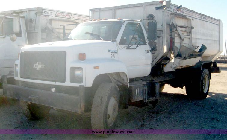 image for item 6542 1994 Chevrolet Kodiak truck with Roto-Mix 600-16 feed mixer box