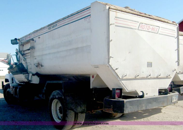 image for item 6542 1994 Chevrolet Kodiak truck with Roto-Mix 600-16 feed mixer box