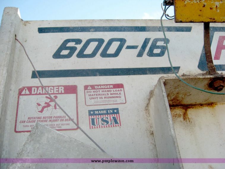 image for item 6542 1994 Chevrolet Kodiak truck with Roto-Mix 600-16 feed mixer box