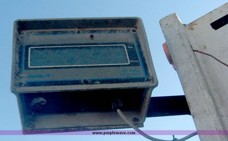 image for item 6542 1994 Chevrolet Kodiak truck with Roto-Mix 600-16 feed mixer box