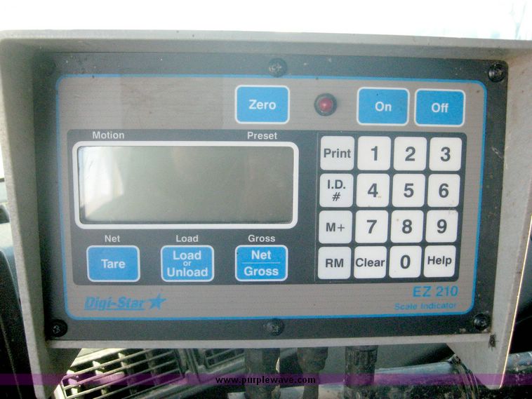 image for item 6542 1994 Chevrolet Kodiak truck with Roto-Mix 600-16 feed mixer box